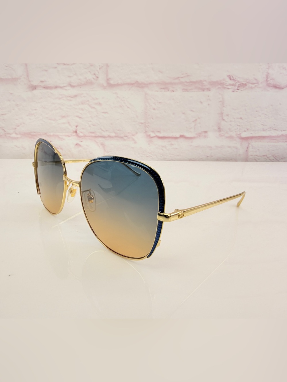 Gucci Oversized Gradient GG0400S Sunglasses New